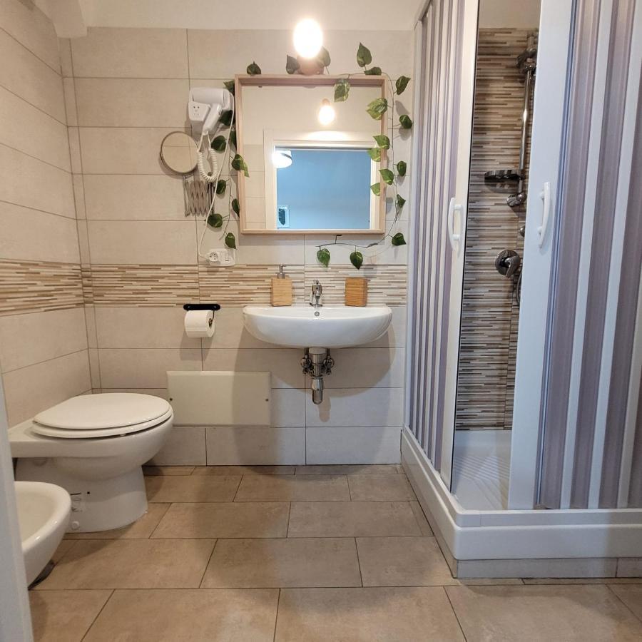 I Gradini Dell Eden Hotel Napoli Bagian luar foto